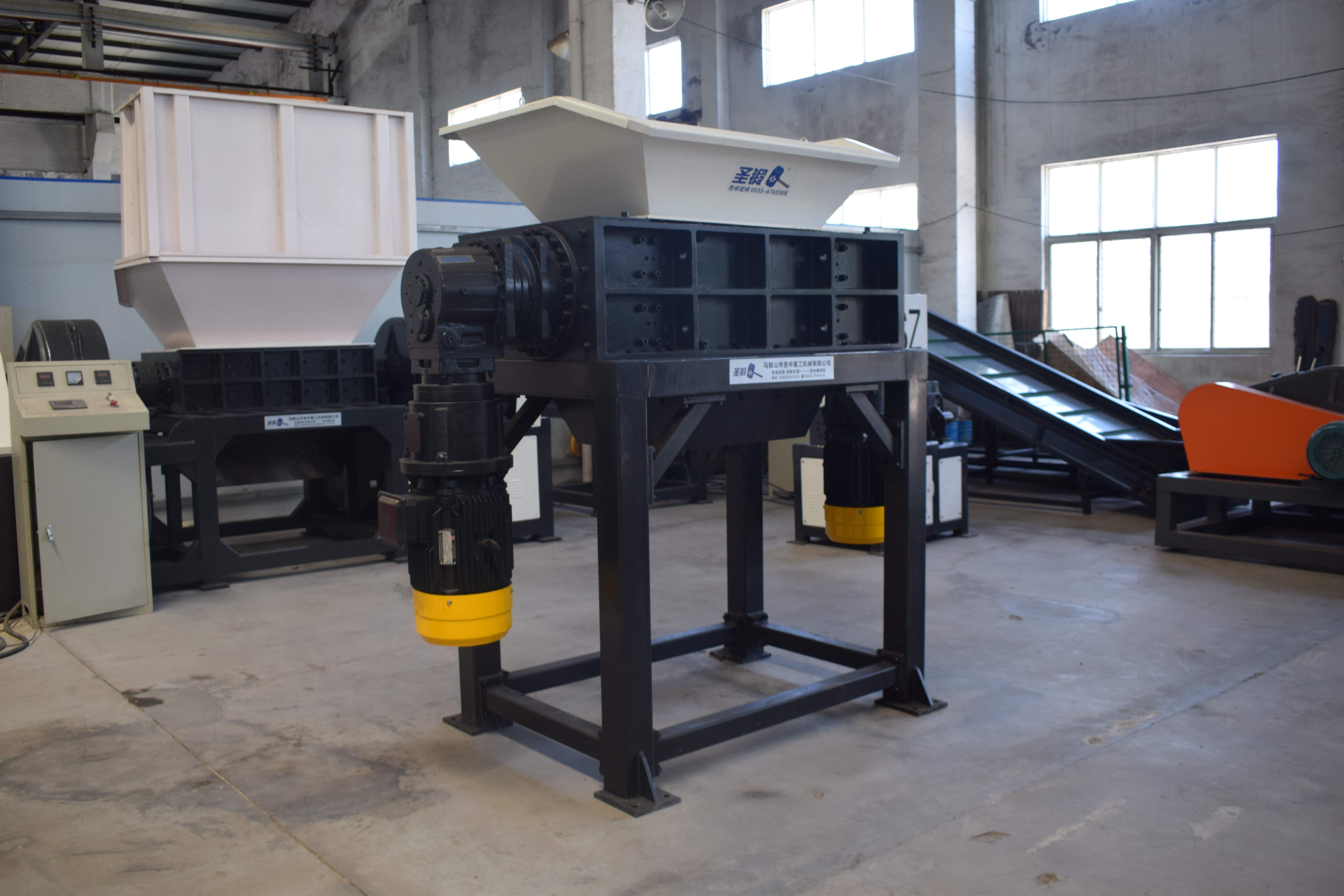 Plastic Shredder Manufacturing Concerns: Overcoming Quality, Safety, and Efficiency Challenges